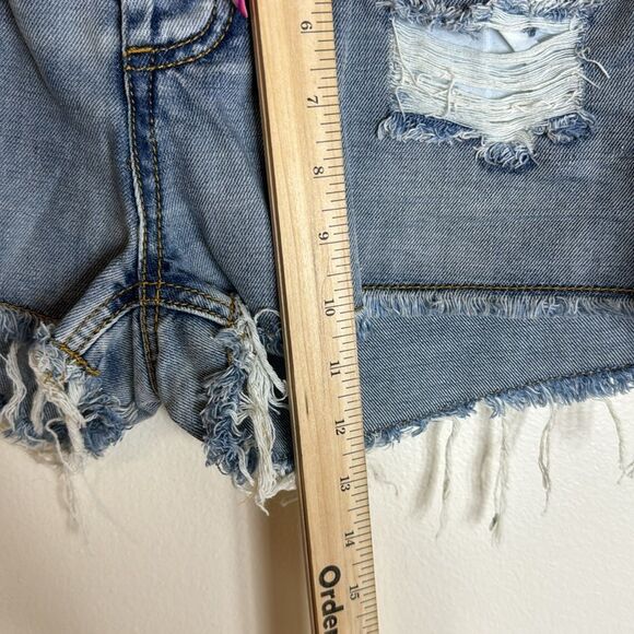 Others follow ladies cut off distressed denim shorts with beaded sides size 30 - Picture 7 of 12